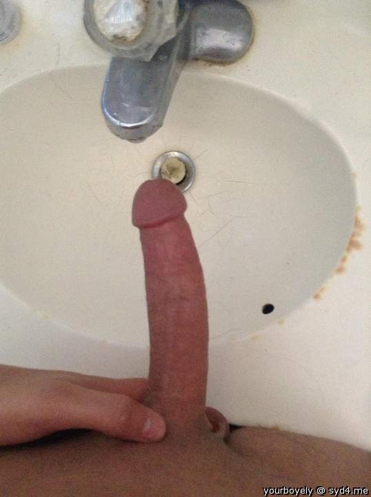 Damn bro!! Your cock looks nice!! Bet it would be nice to su