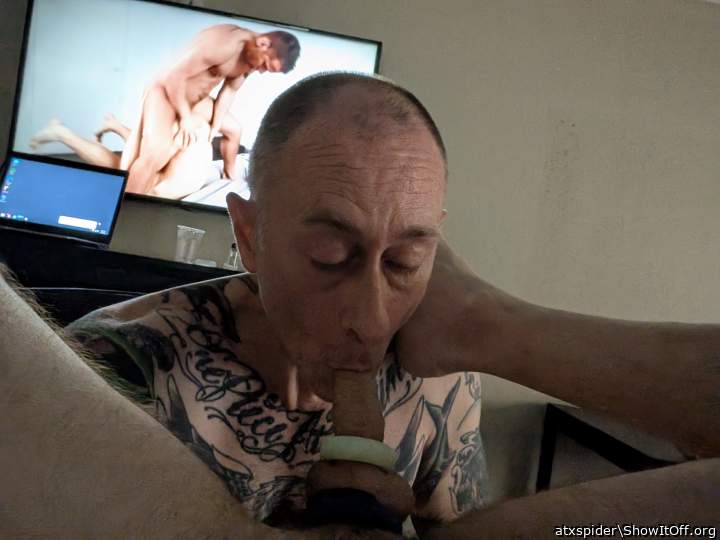 Mmmm sexy Man. Let that cock be me