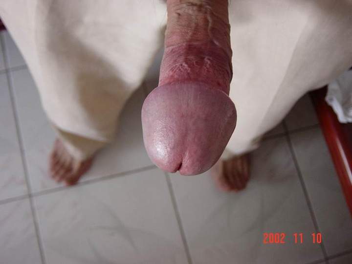 Your cock head is so perfect, I want to put it in my mouth!