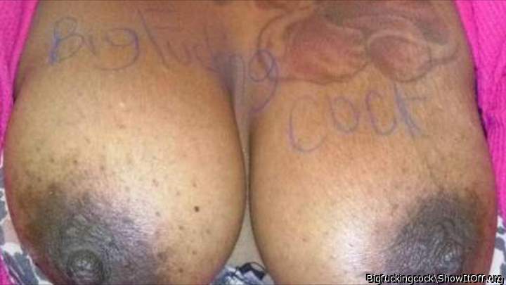 Yummy tits and hot dark nips and areolas, must be incredible
