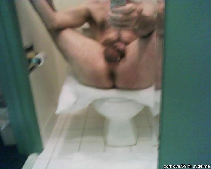 LOL! Not an easy shot to capture, but the effort is apprecia