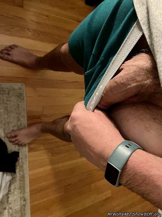 Mmmmm... beautiful penis! I want to greet it when it springs