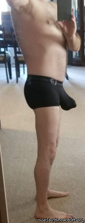 Nice bulge&#129392; the Mrs. &#128536;