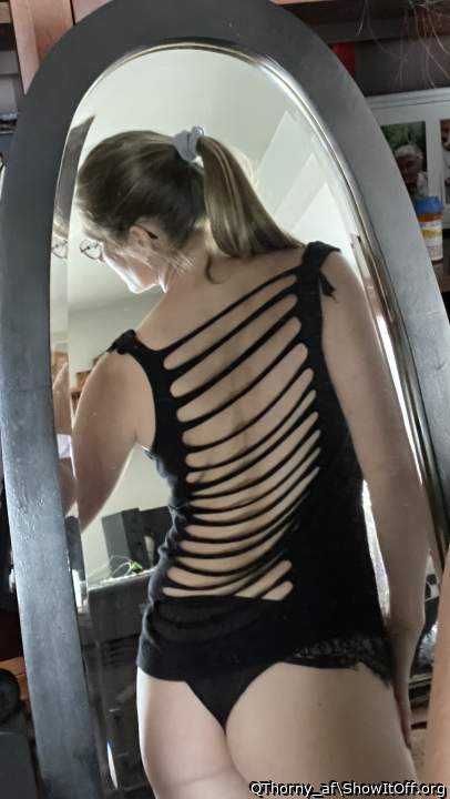 Mmmm very sexy. Wish I was there behind you my arms wrapped 