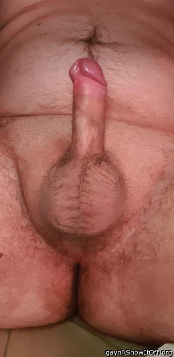 love to taste your glans and fondle your balls!   