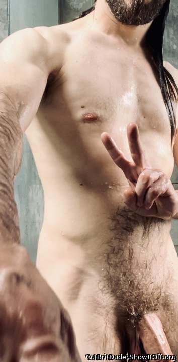 Very sexy! I would have some peace if I had that meat 