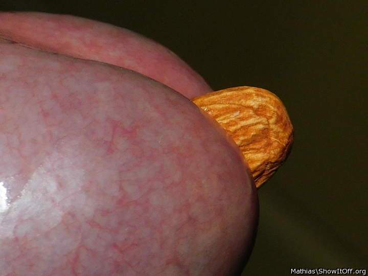 Mor almonds
