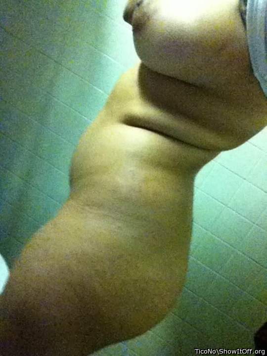 Great curves! Beautiful tits