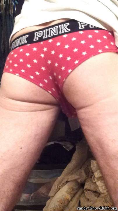 Man, Id like to rub my big pre-cum dribbling throbber on th
