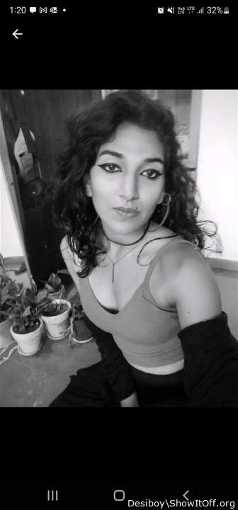 Hot girl, show us more of yourself