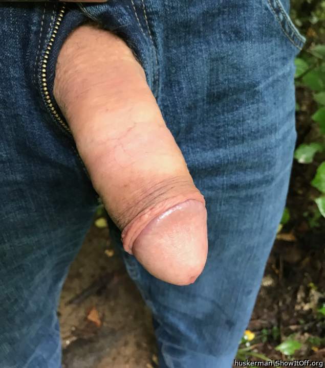 Jeans....and dick out!
My favorite