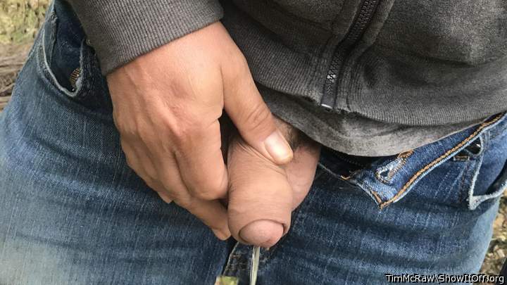 Love your pissing cock  