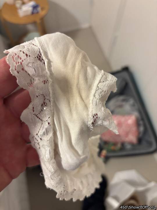Photo of a dong from 450