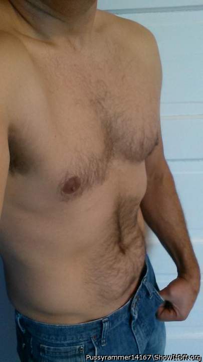 You know I absolutely love that chest hair! I wanna be runni