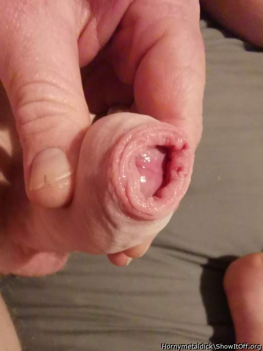 I love that foreskin, really perfect!