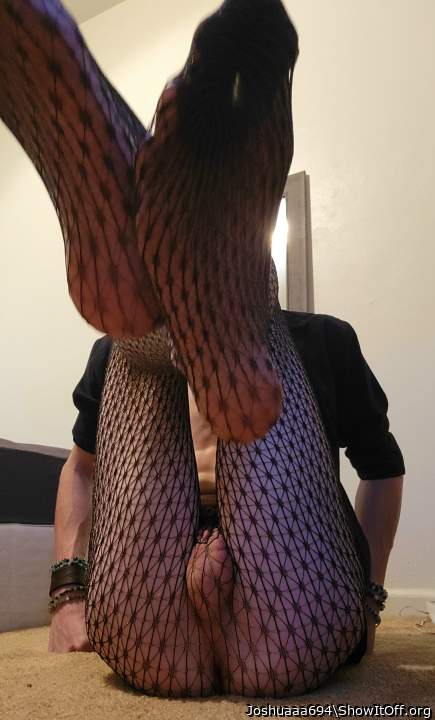 wow  i want to kiss your Toes, then your sexy Feetsoles and 