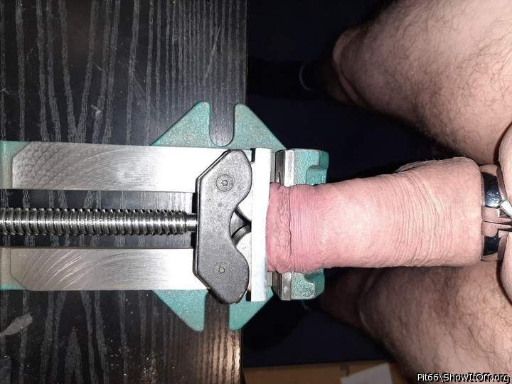 Glans squeeze and weight - More pressure