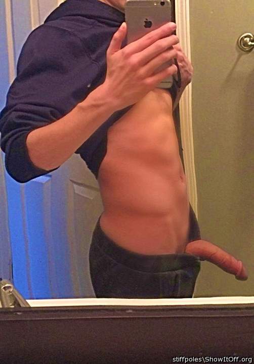 Side view selfie in mirror