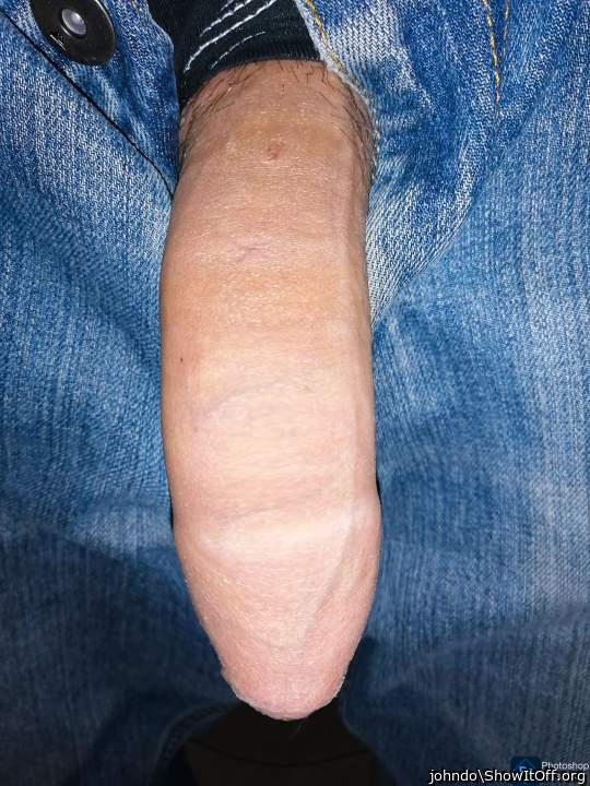 A very impressive uncircumcised cock 