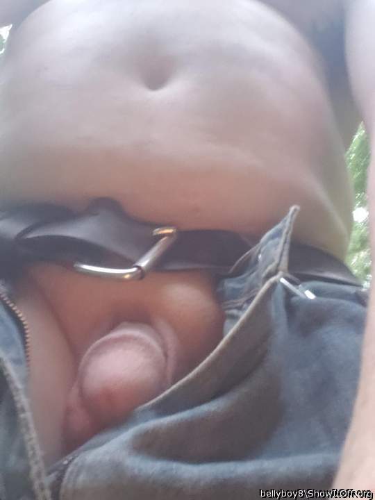 Oh how I love when the genital peek out 