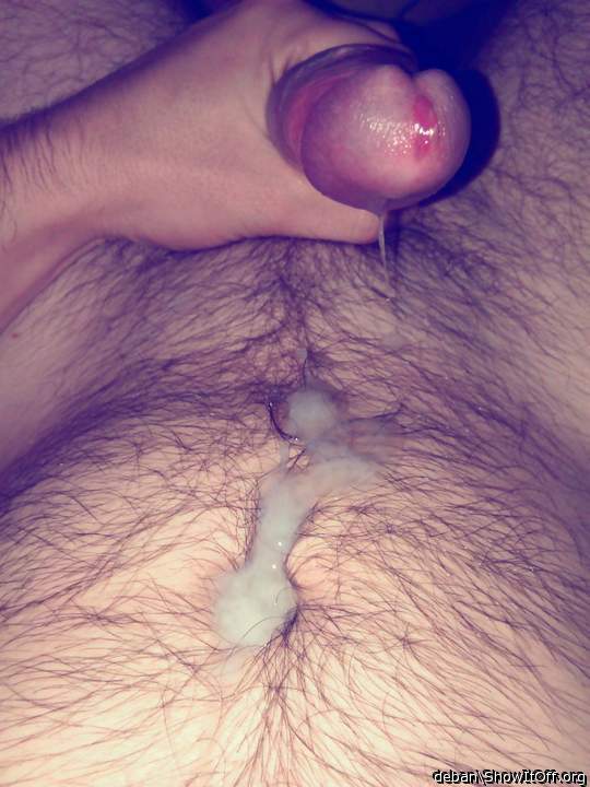 Nice thick load on your hairy belly.Fucking hot!    