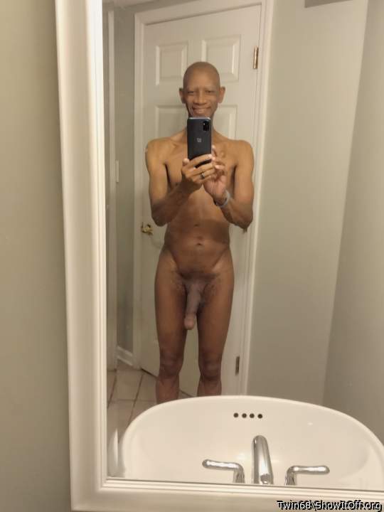 wow what a sexy guy 