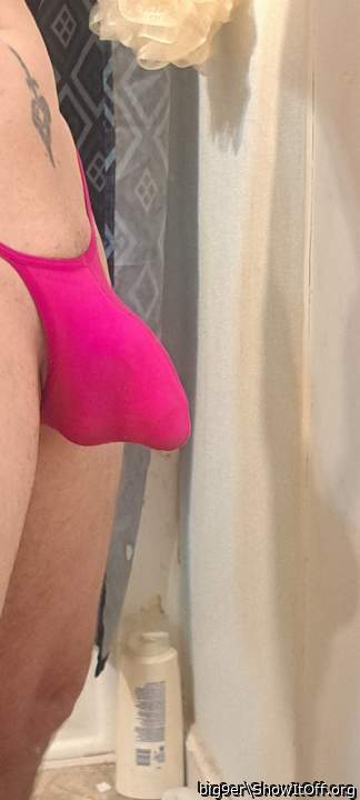 I saw your message about come see your big cock and I tell y