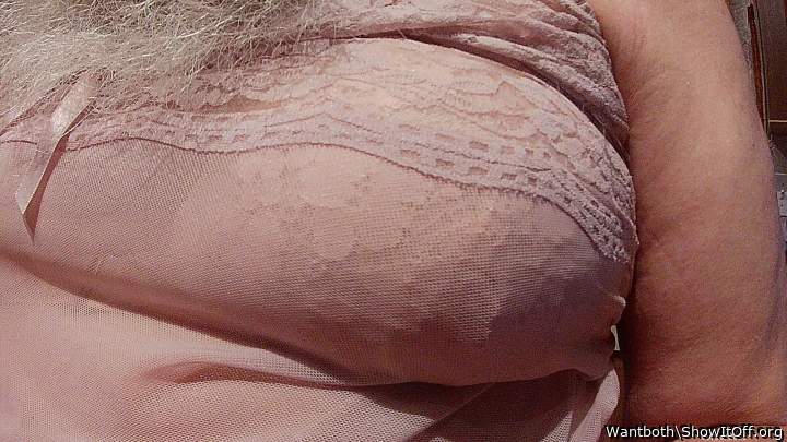 Mmmmm I see that nip I wanna nibble