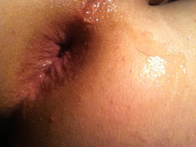 i wud luv to tongue fuck this hot asshole