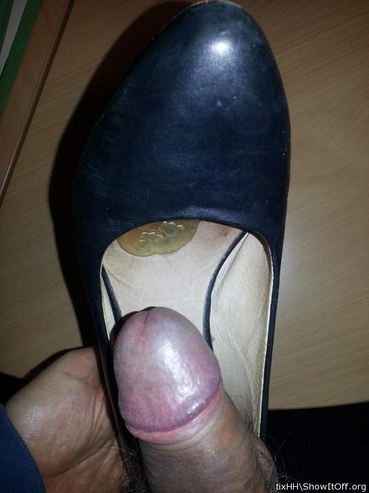 Mmm i want to put my dick in with you