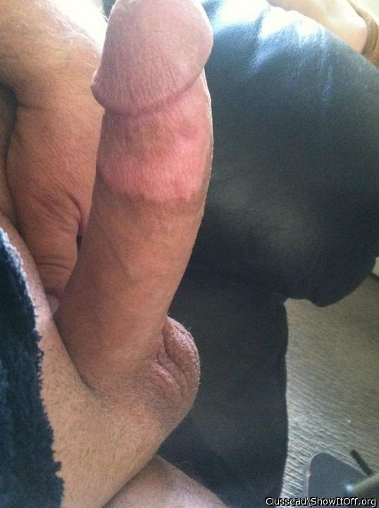 LOVE TO SUCK THAT BIG OLE FELLER!!!  