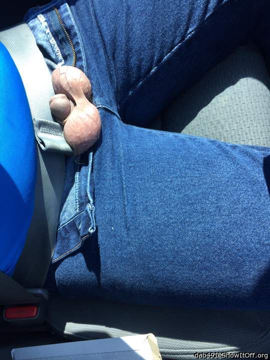 Nice balls, check me out !!
