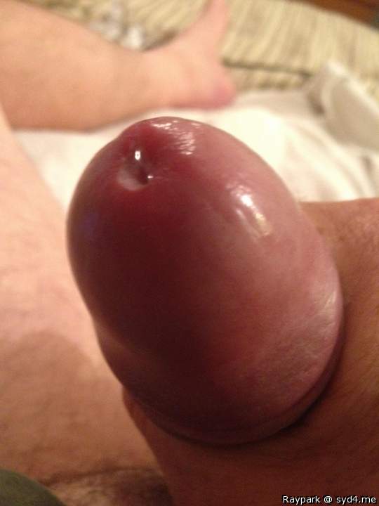 Wud luv to lick that dew drop from ur cum slit 