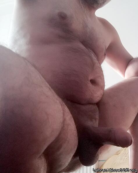 I'd love to worship, suck a load from your hot thick cock 