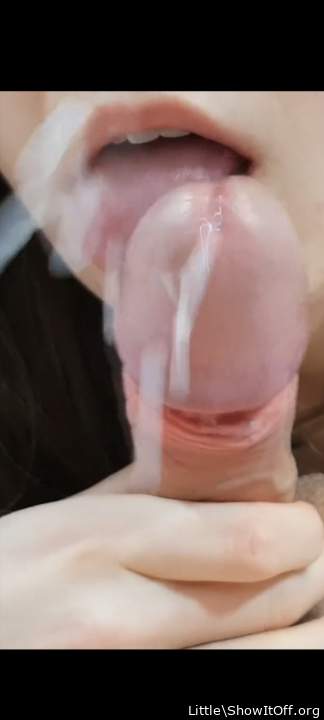 Mmm, wanna lick your hot lolly to!!!    