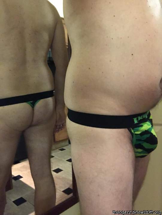 Thong mirror