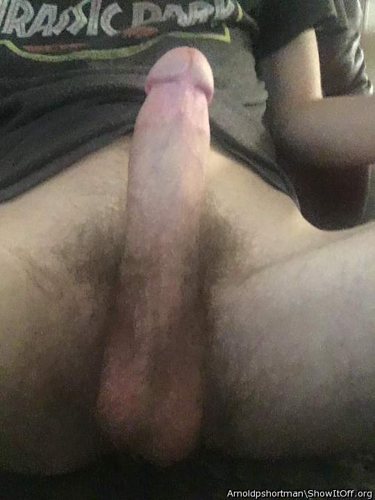 Would love to worship, suck a load from your hot thick cock 