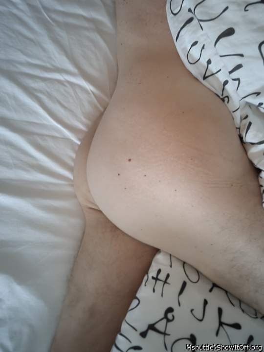 Photo of Man's Ass from Mshuttle