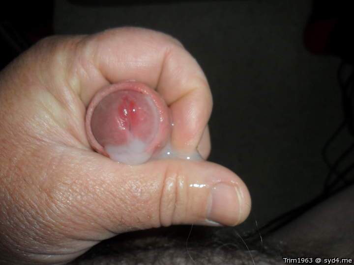 Beauty cummy foreskin guy    