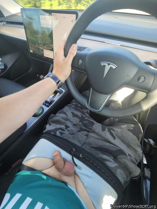 very sexy pic I love driving with my dick out  