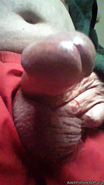 Mmmmm... What a big cock head....