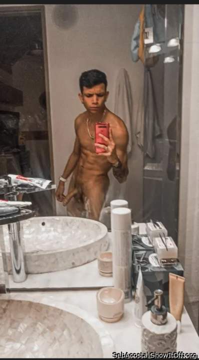 sexy body and hot dick there boy. handsome and lucious lips 