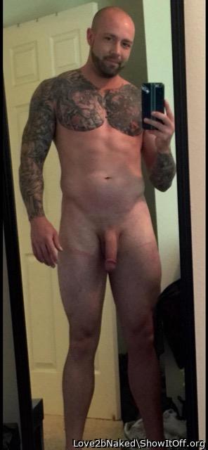 Naked guy selfie