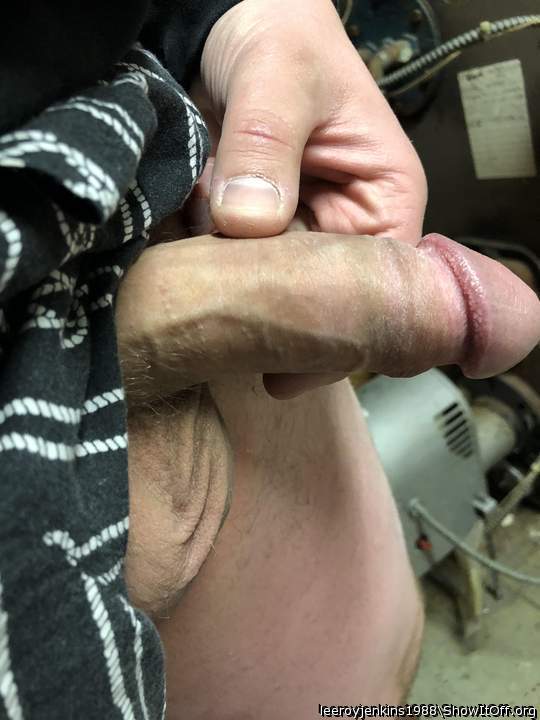 Photo of a phallus from leeroyjenkins