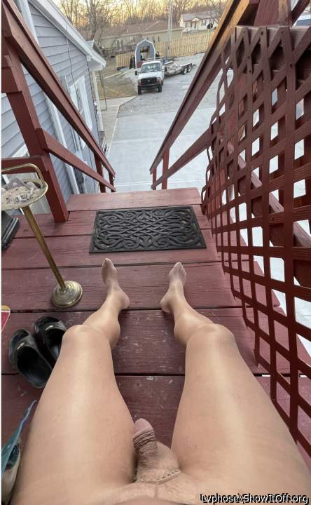 What an incredible hot sight to find walking up the street&#