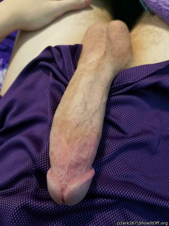    I uncut and love cut dick  