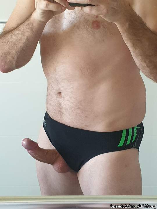 Nice hard dick, speedos do that to me too 