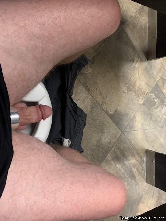 Photo of a short leg from Toeluvr