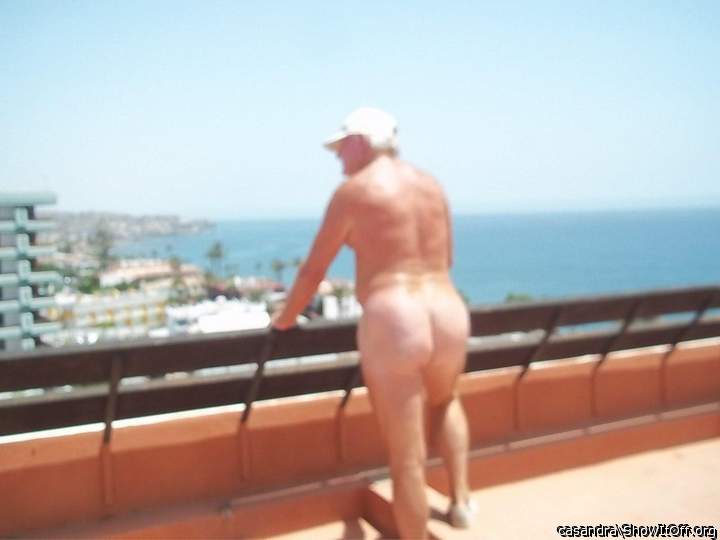 Naked rooftop Las Arenas