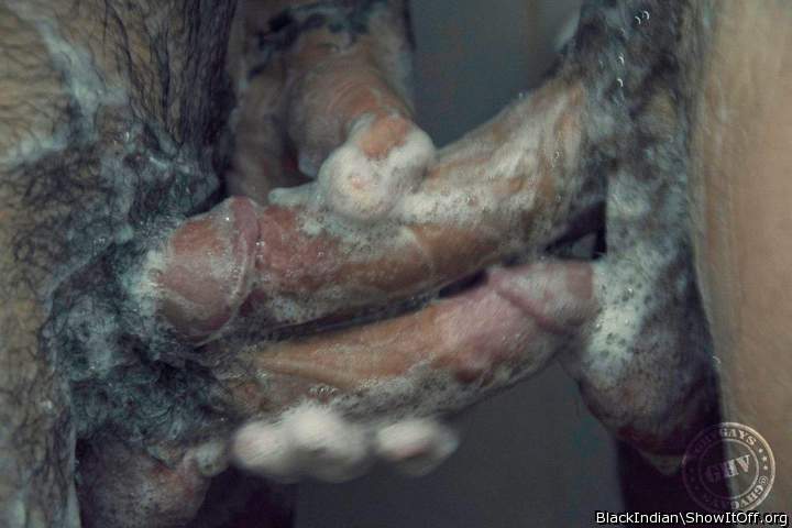 MMMMMMMMM....WISH ONE OF THOSE COCKS WAS MINE....  